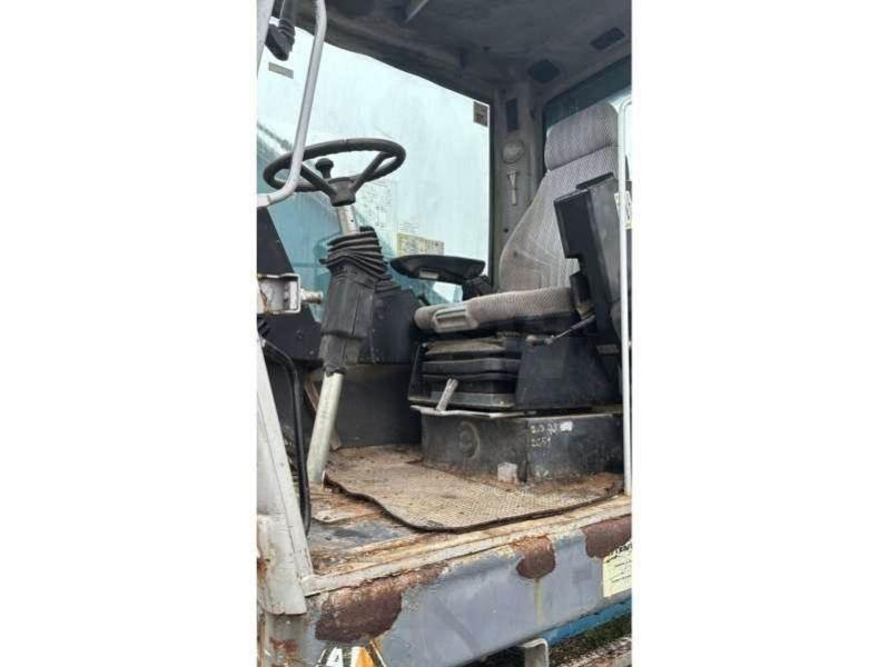 Fuchs MHL320 工业挖掘机