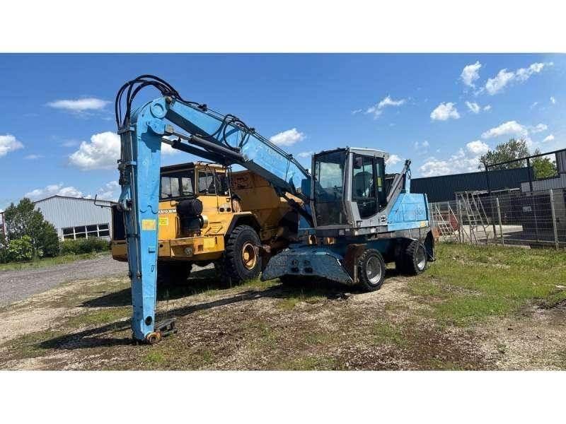 Fuchs MHL320 工业挖掘机