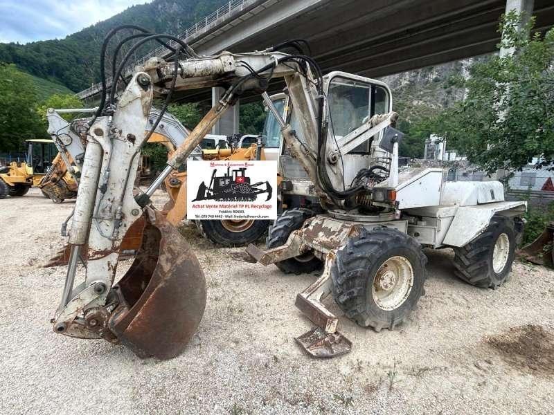 Mecalac 8CXI 轮式挖掘机