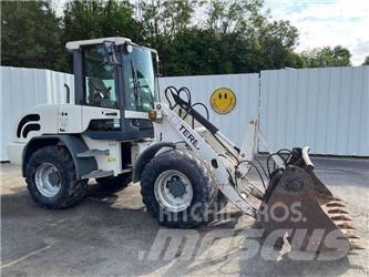 Terex TL100 小型装载机