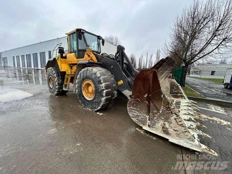 Volvo L220H 轮式装载机