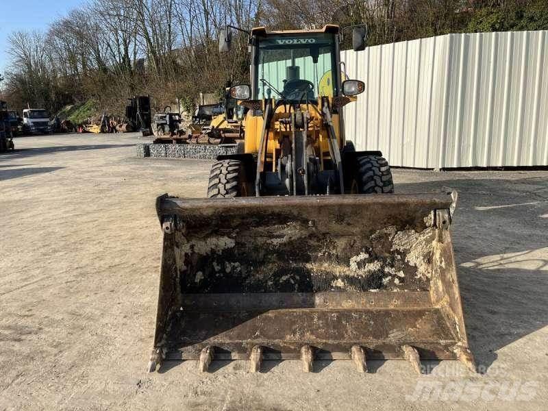 Volvo L28F 小型装载机
