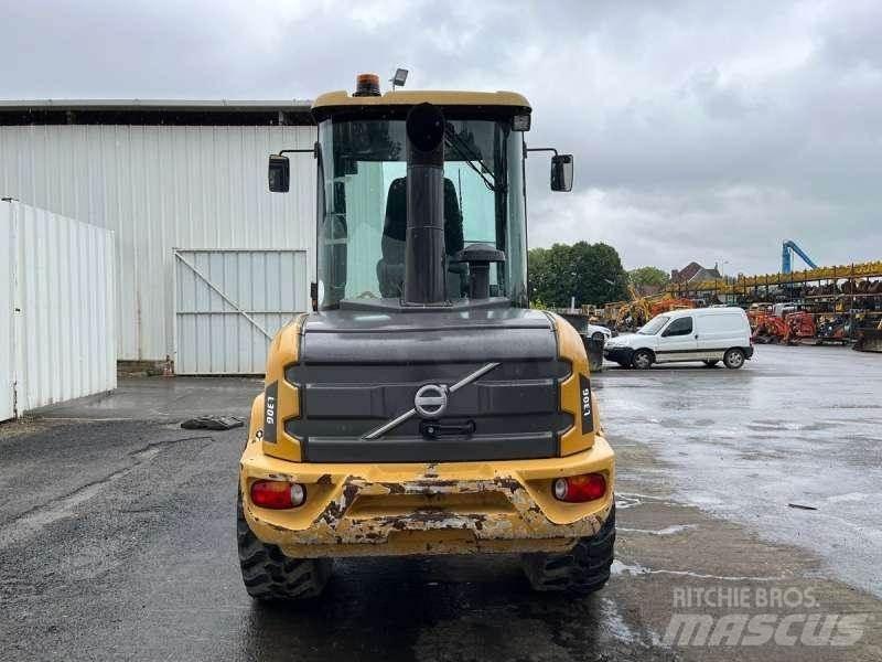 Volvo L30G 小型装载机