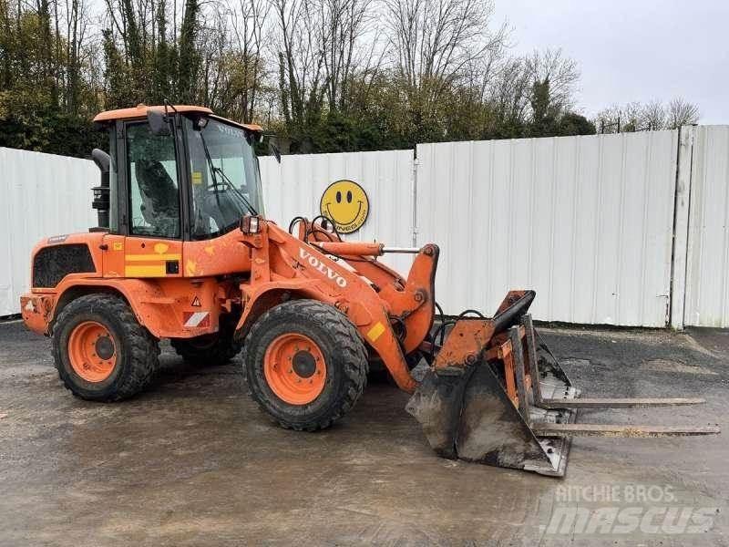 Volvo L30G 轮式装载机