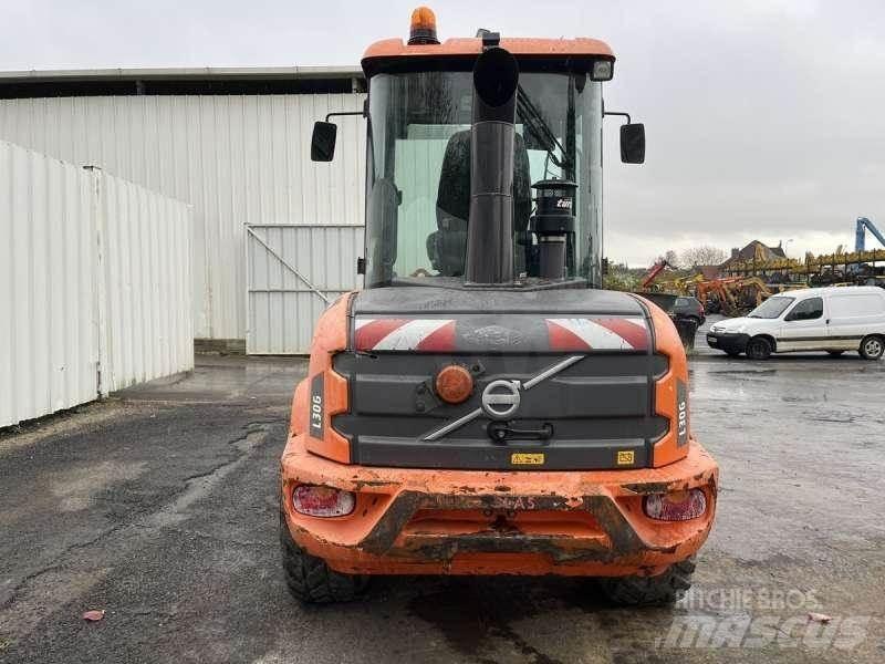 Volvo L30G 轮式装载机