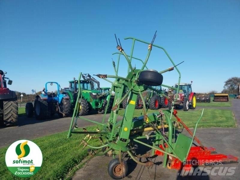 Krone KW550 犁耙和摊草机