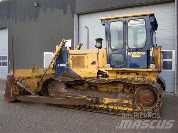 Hanomag D680E 履带式推土机