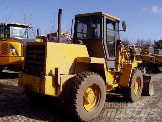 JCB 410 轮式装载机