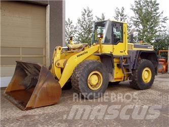 Komatsu WA420-3H 轮式装载机