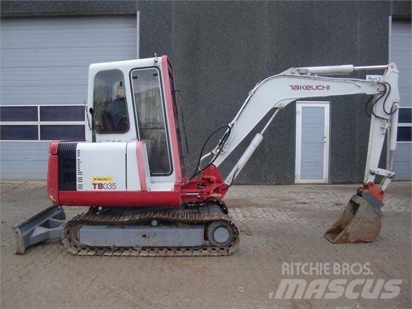 Takeuchi TB035 小型挖掘机