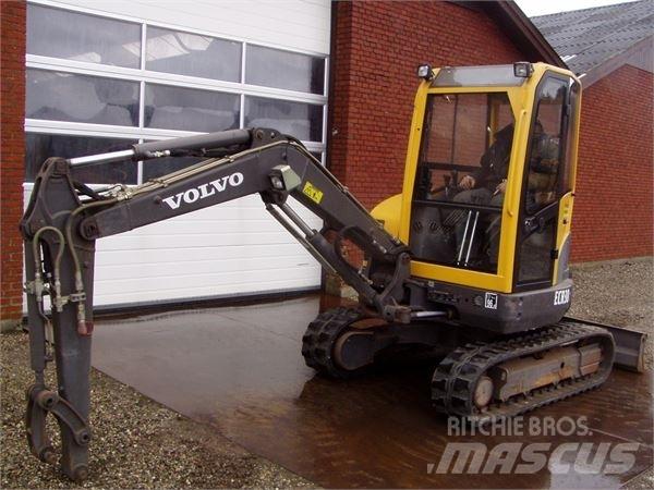 Volvo ECR38 小型挖掘机