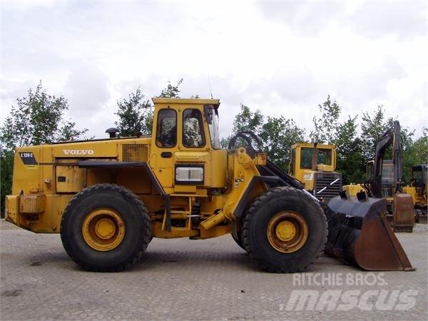Volvo L120 轮式装载机