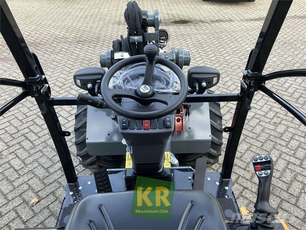 GiANT G2700 HD+ 前装载和挖掘机