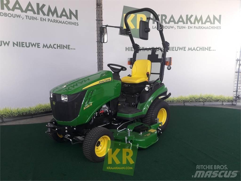 John Deere 1026R 小型拖拉机