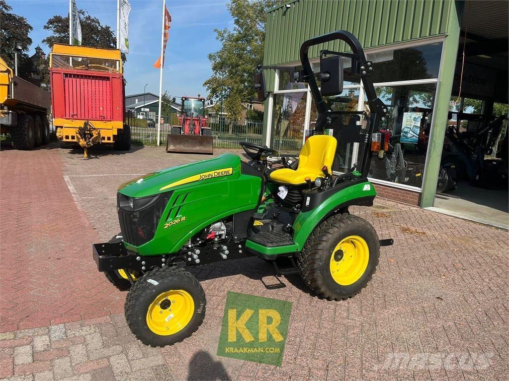 John Deere 2026R 小型拖拉机