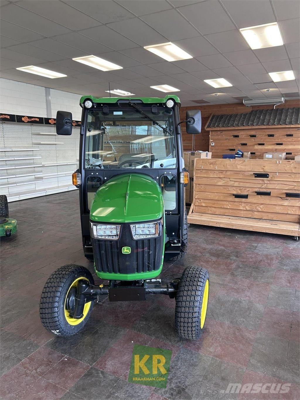 John Deere 2032R 小型拖拉机