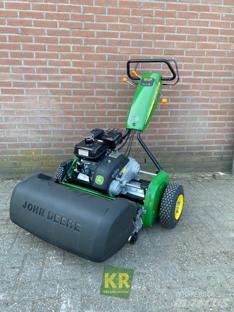 John Deere 260 果岭剪草机
