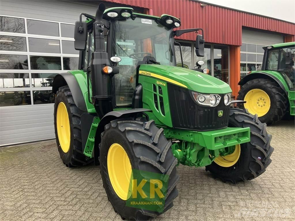 John Deere 6090M 拖拉机/农用车
