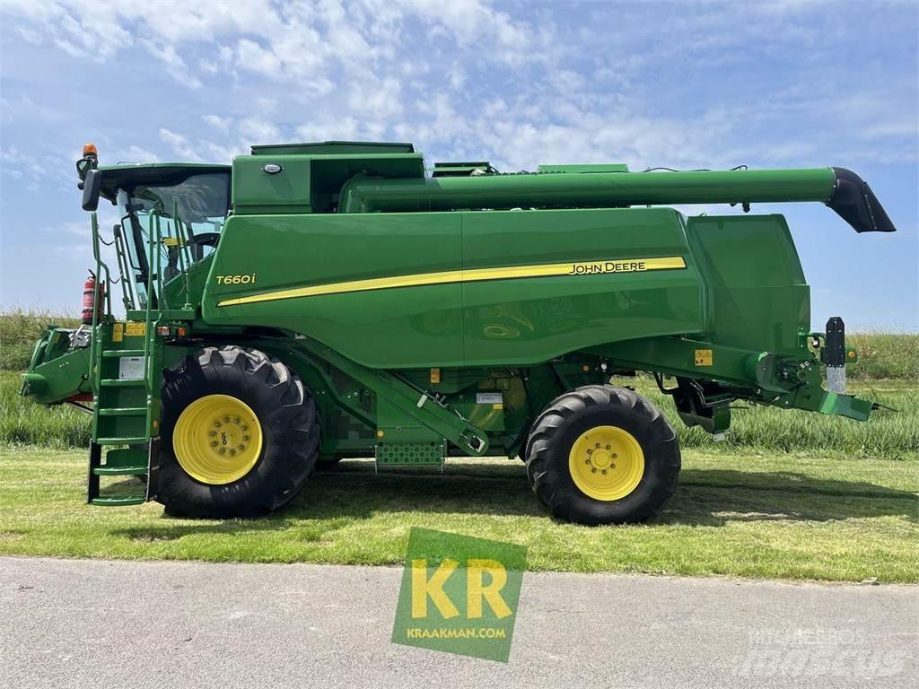 John Deere T660 联合收割机
