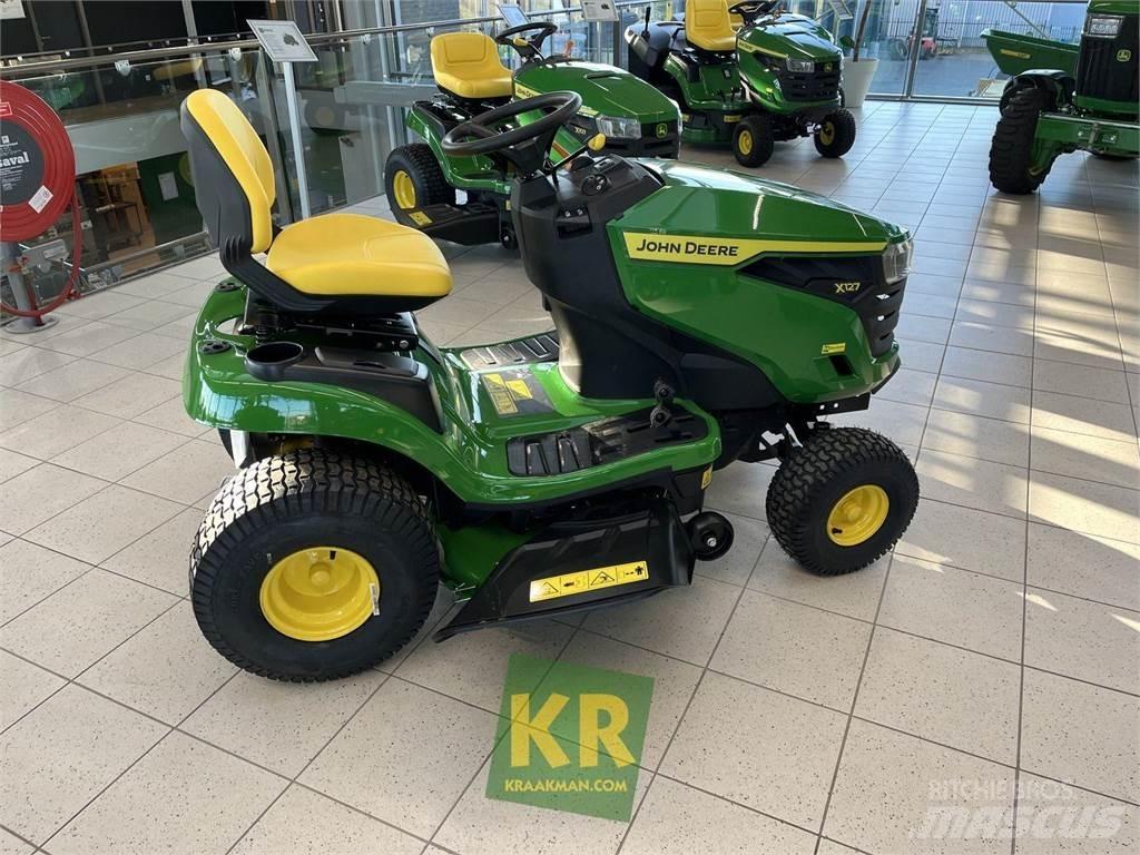 John Deere X127 骑乘式割草机
