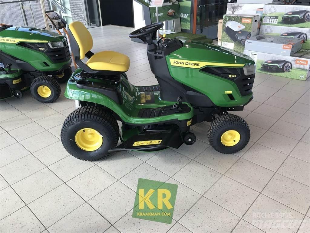 John Deere X127 骑乘式割草机