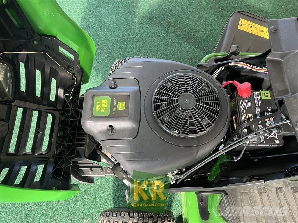 John Deere X127 骑乘式割草机