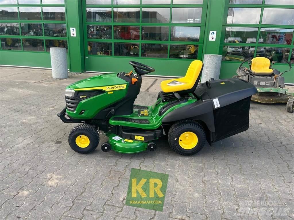 John Deere X167R 骑乘式割草机