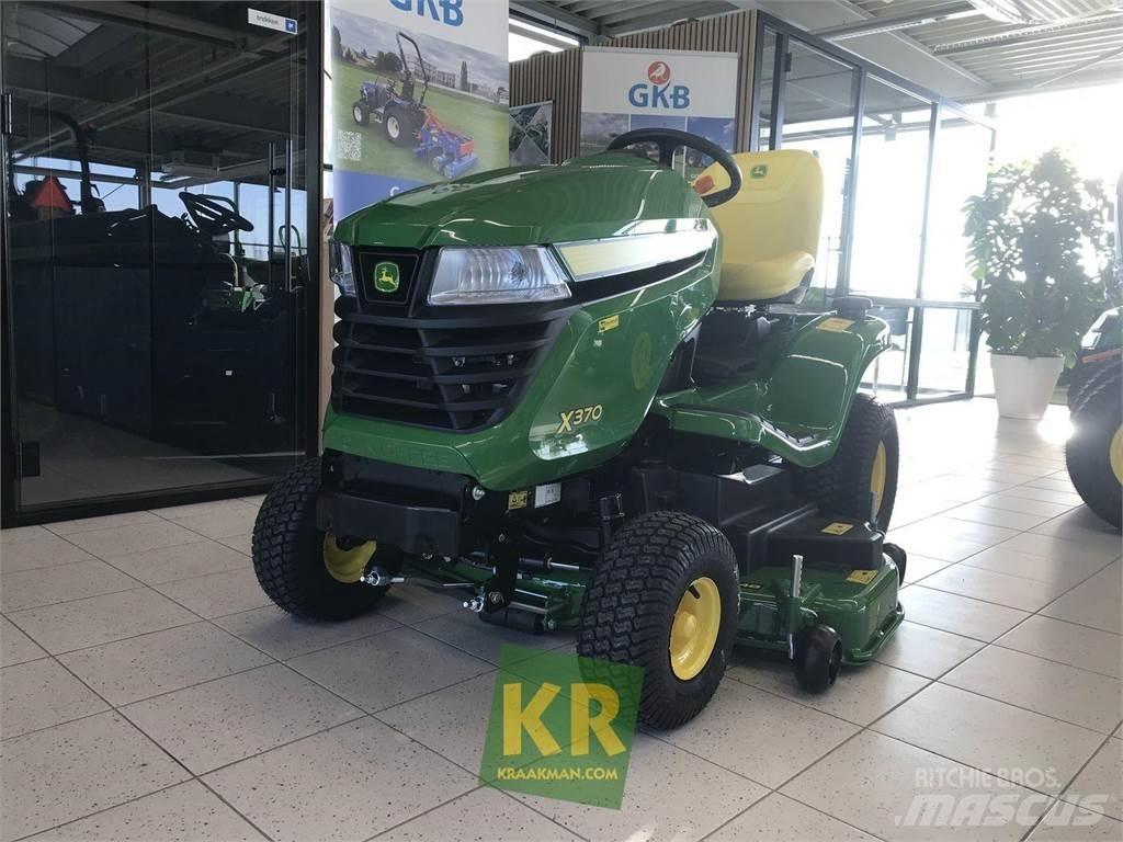John Deere X370 骑乘式割草机