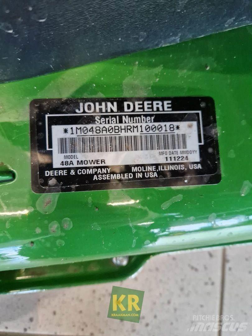 John Deere X370 骑乘式割草机