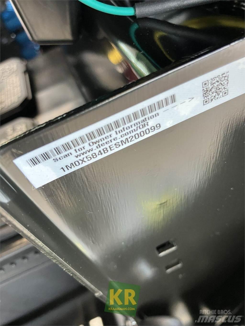 John Deere X584 骑乘式割草机