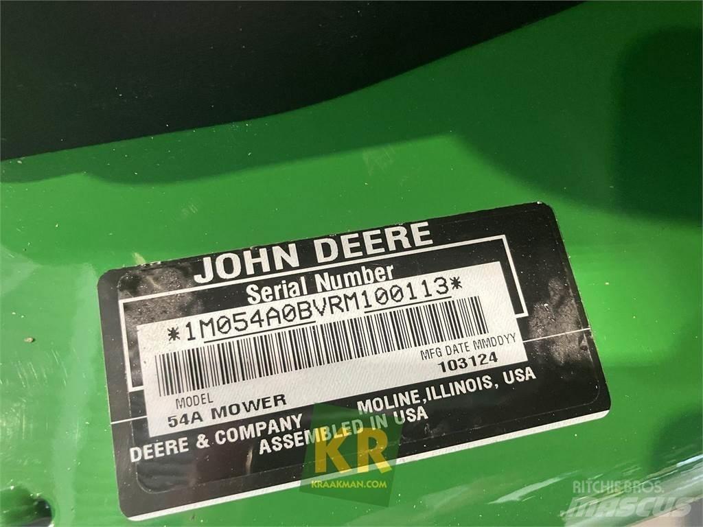 John Deere X590 骑乘式割草机