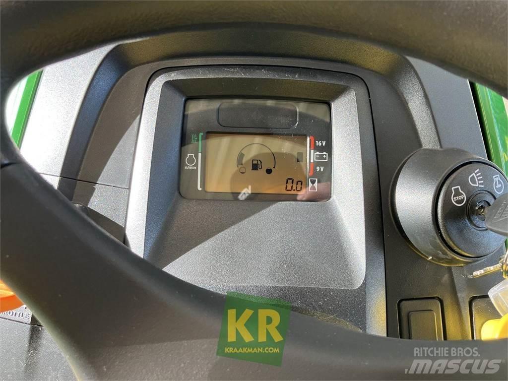 John Deere X590 骑乘式割草机