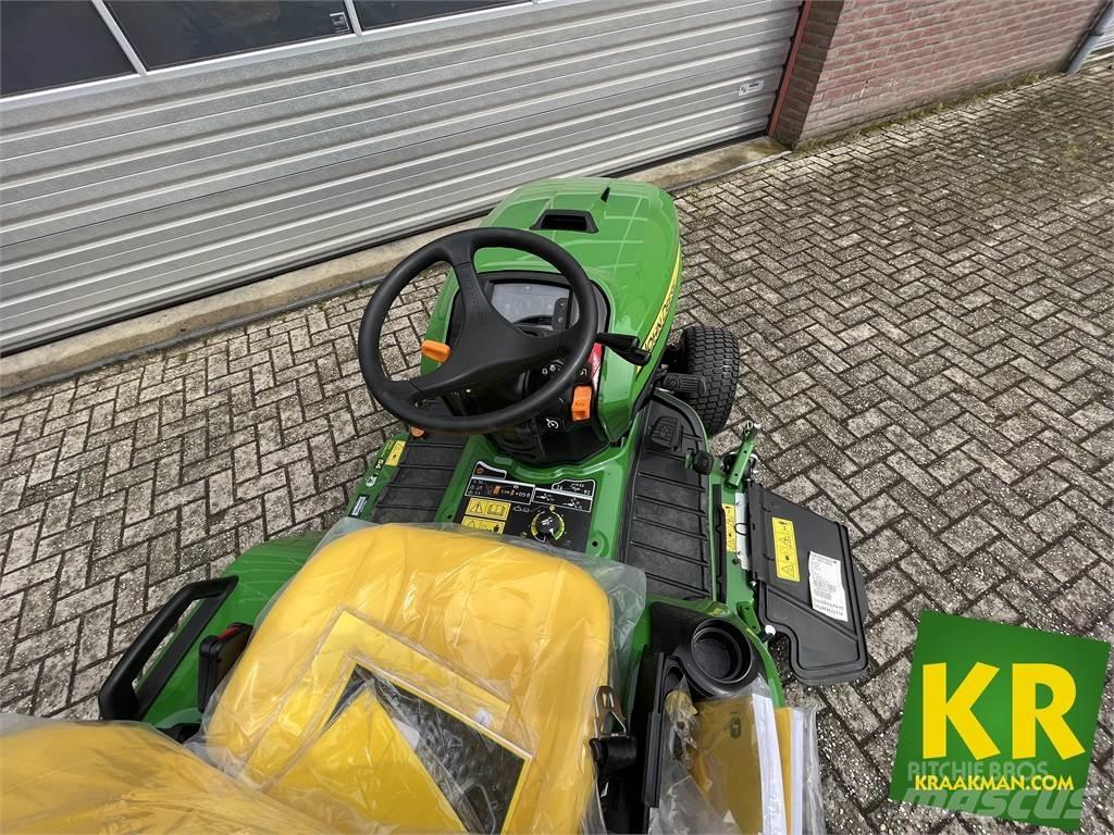 John Deere X940 骑乘式割草机