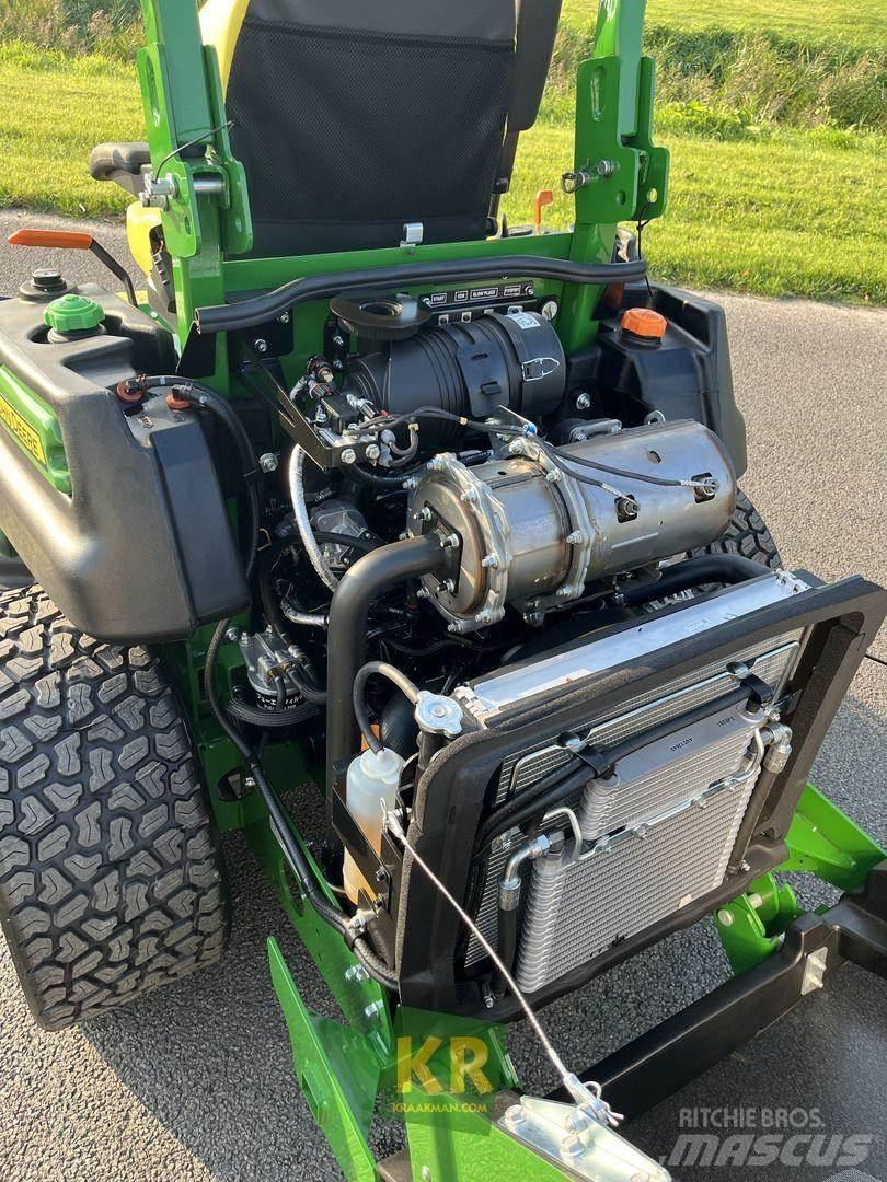 John Deere Z997R 骑乘式割草机
