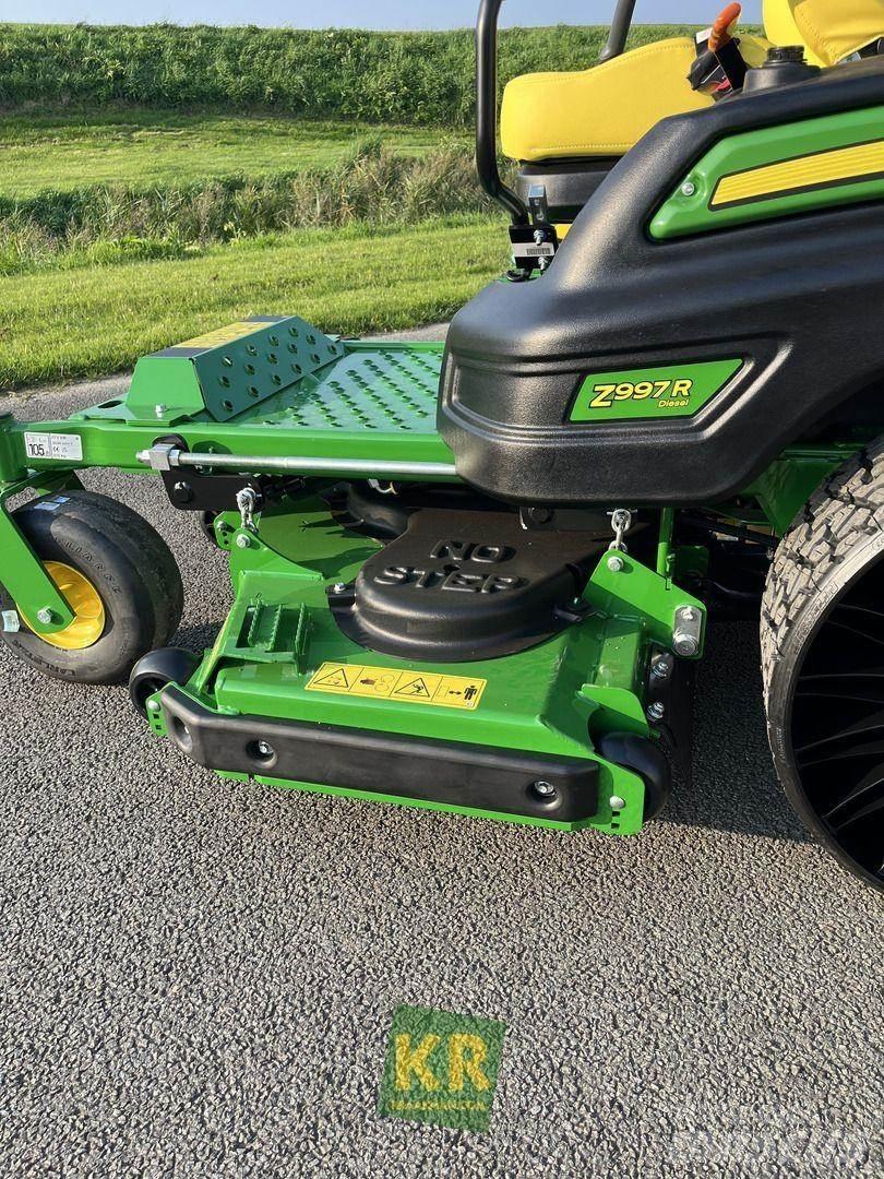 John Deere Z997R 骑乘式割草机