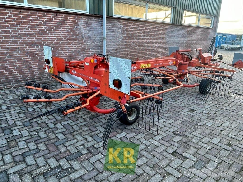 Kuhn GA 6000 犁耙和摊草机