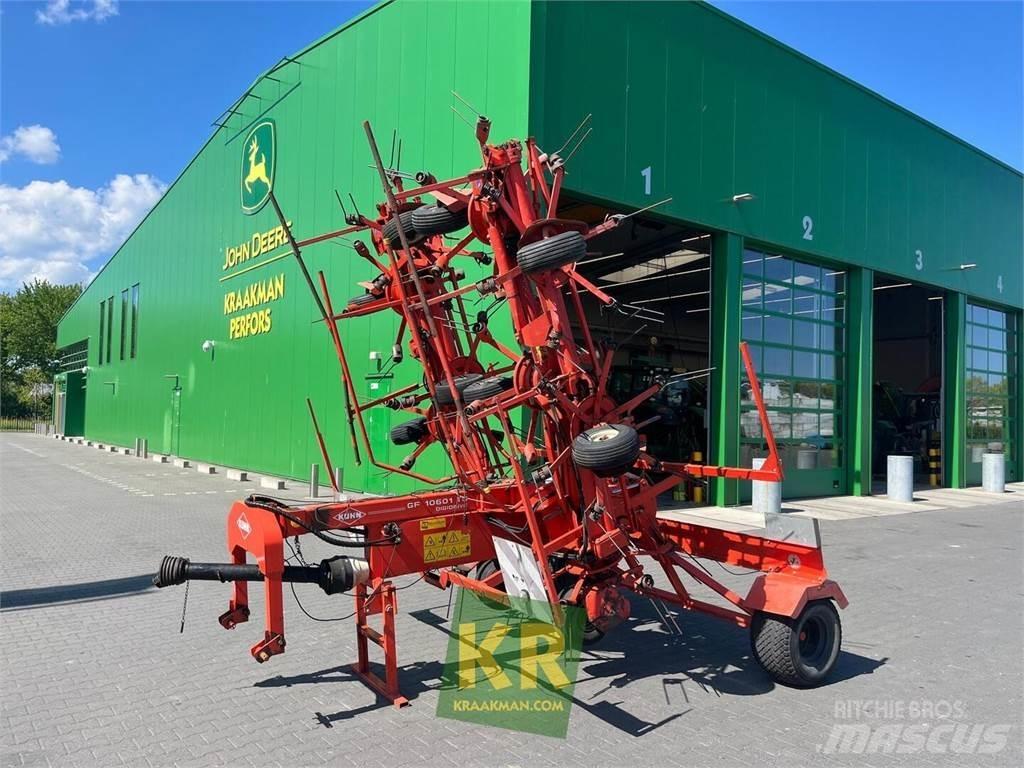 Kuhn GF 10601 犁耙和摊草机