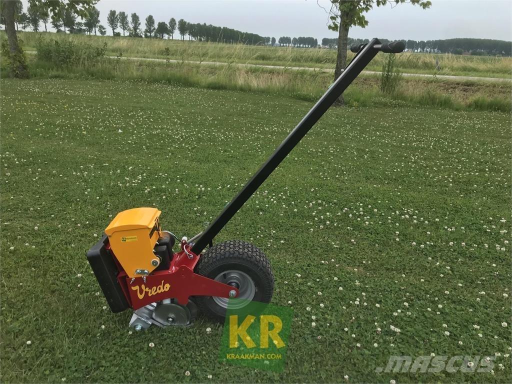 Vredo Turf Buddy 条播机