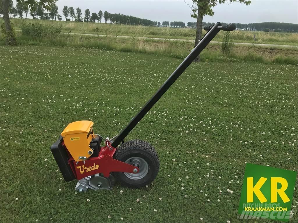 Vredo Turf Buddy 条播机