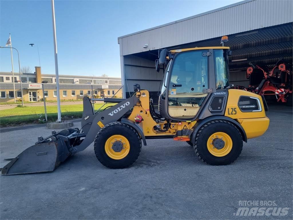 Volvo JL25H 小型装载机