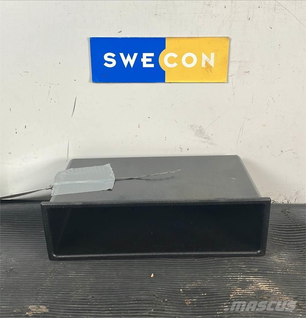 Volvo BOX 驾驶室与内部