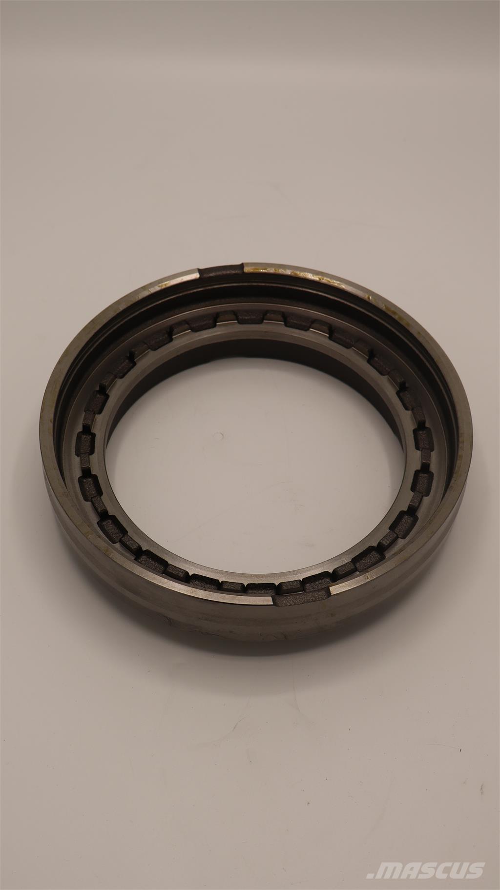 Volvo KOLV 底盘和悬架