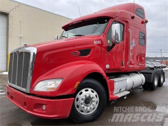 Peterbilt 587 牵引车