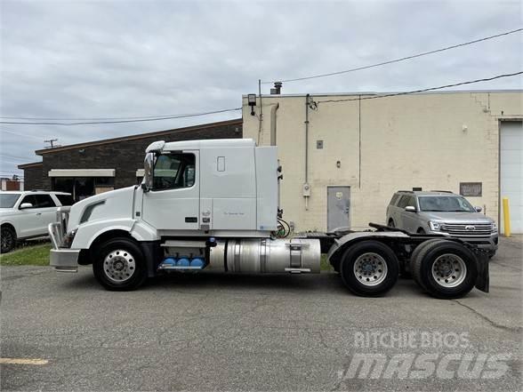 Volvo VNL64T630 牵引车