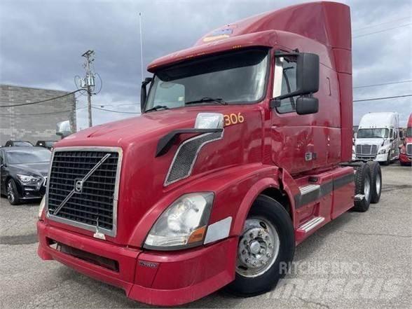 Volvo VNL64T730 牵引车