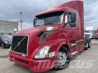 Volvo VNL64T730 牵引车