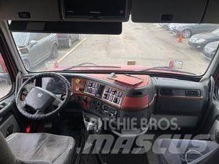 Volvo VNL64T730 牵引车