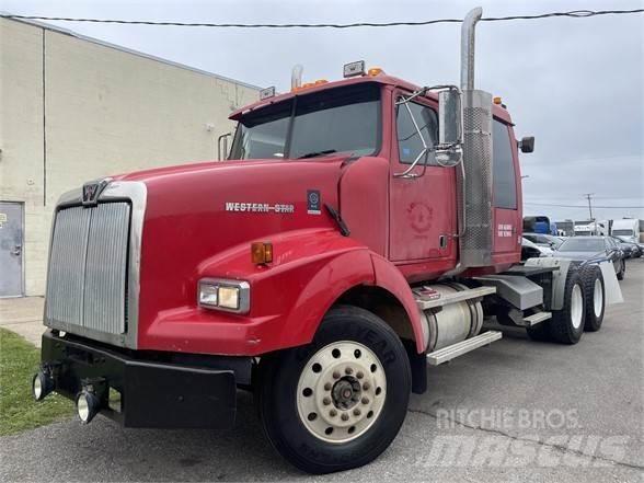 Western Star 4900 牵引车