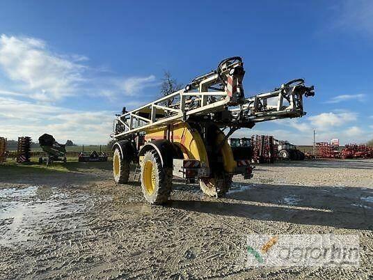 Artec F40 牵引式喷雾机