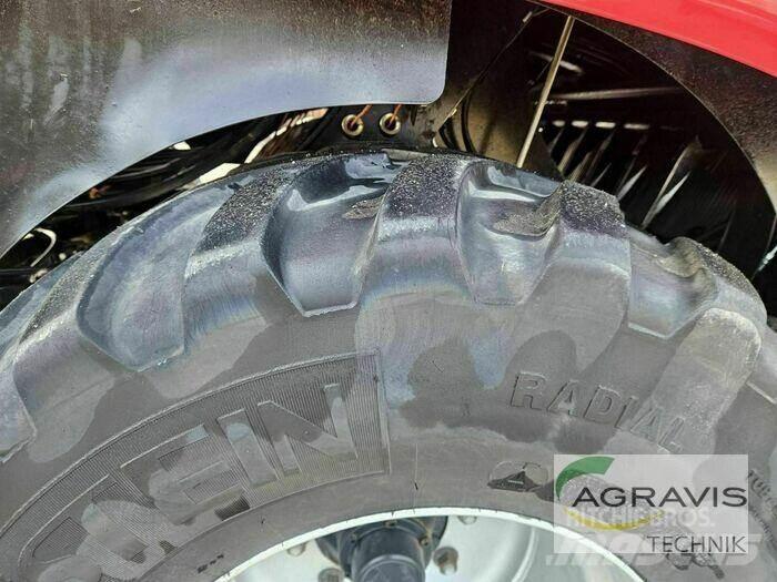 Case IH LB 424 R RL6 方捆打捆机